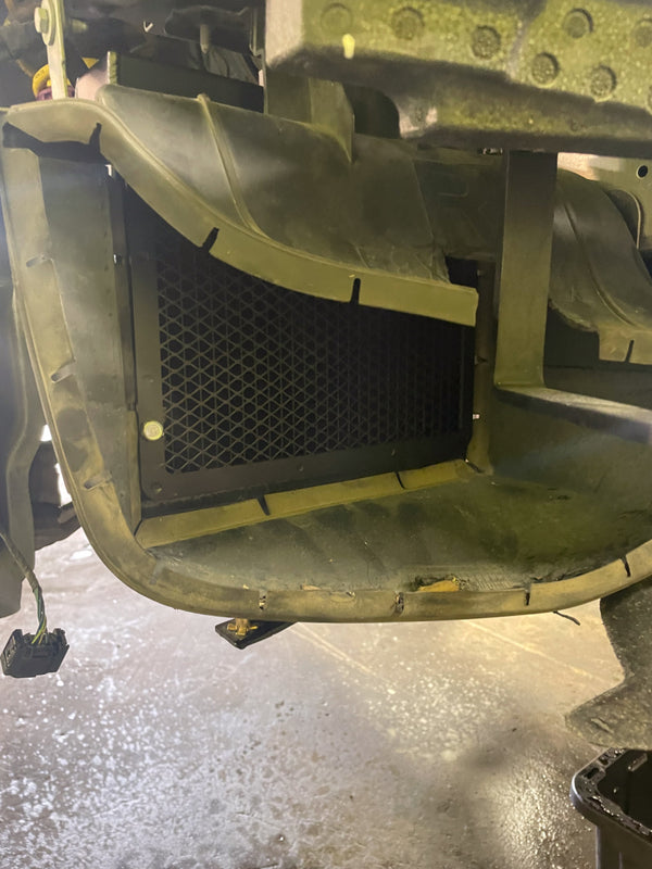 CSF BMW F8X M3/M4/M2C Auxiliary Radiators w/ Rock Guards (Sold Individ ...